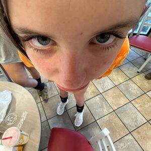 Meet your Posher, Mollie